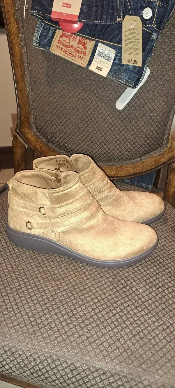 LifeStride Brave Women’s Ankle Booties Size 10M Honey Tan Comfort Wedge NWOT